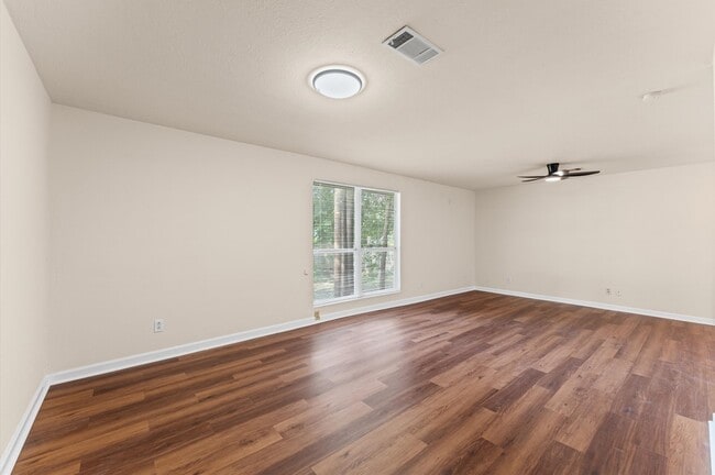 Building Photo - 1505 Gladiola Ave