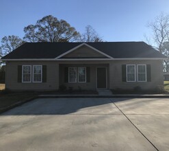 Building Photo - 2806 Davis Rd