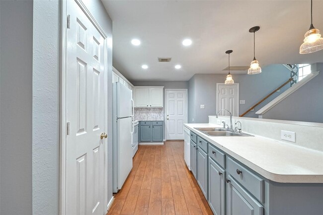 Building Photo - 78 Marble Rock Pl