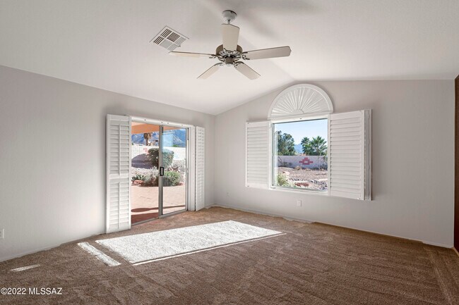 Building Photo - 65685 E Rocky Trail Dr