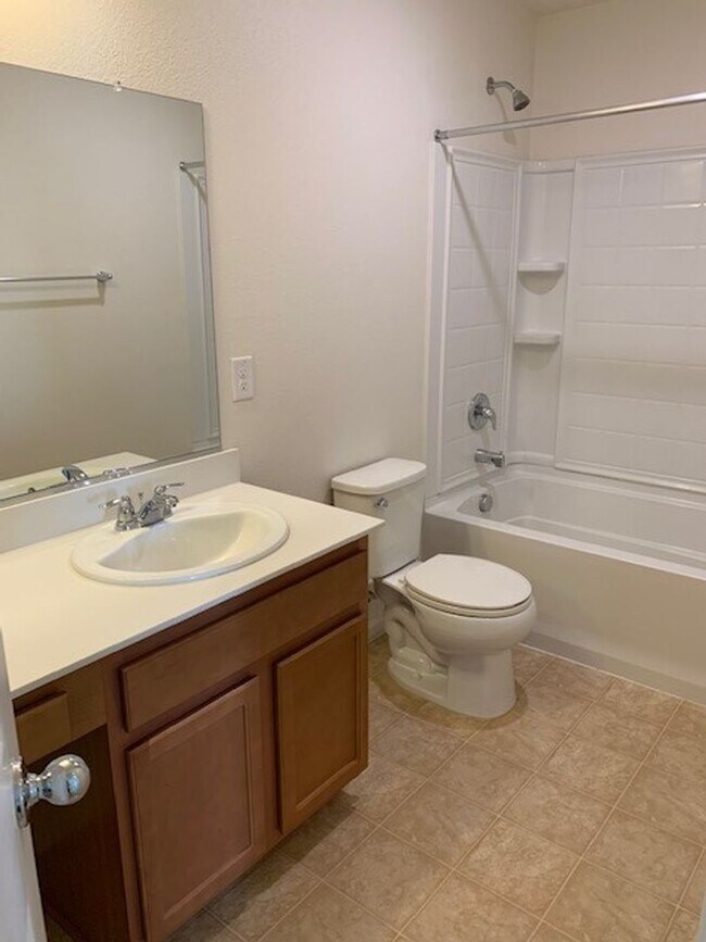 Building Photo - Two Story Home Across the Street from a Beautiful Park