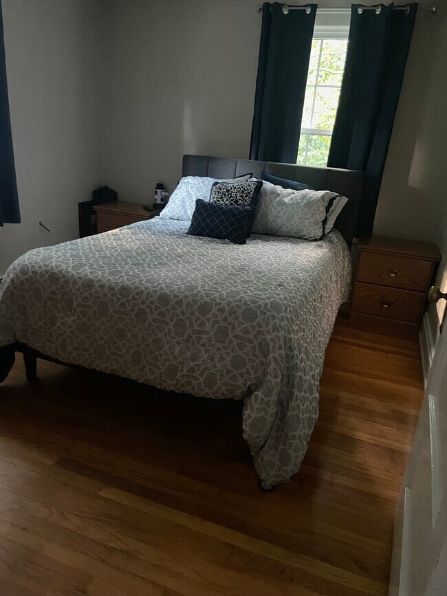 Building Photo - 90 Lake Ave