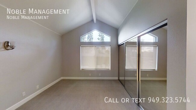 Building Photo - 6 Glen Cove