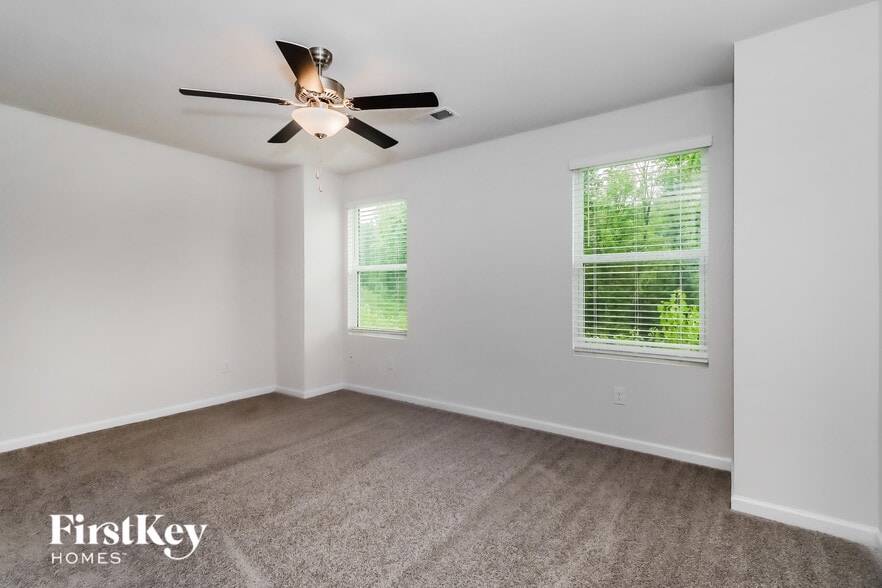 Building Photo - 2059 Cypress Village Dr NW