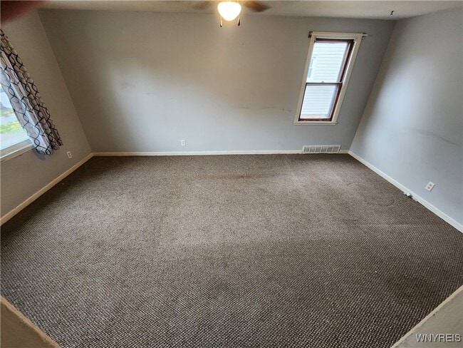 Building Photo - 27 Folger St