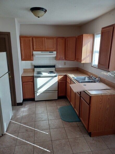 Building Photo - 105 Swan Dr