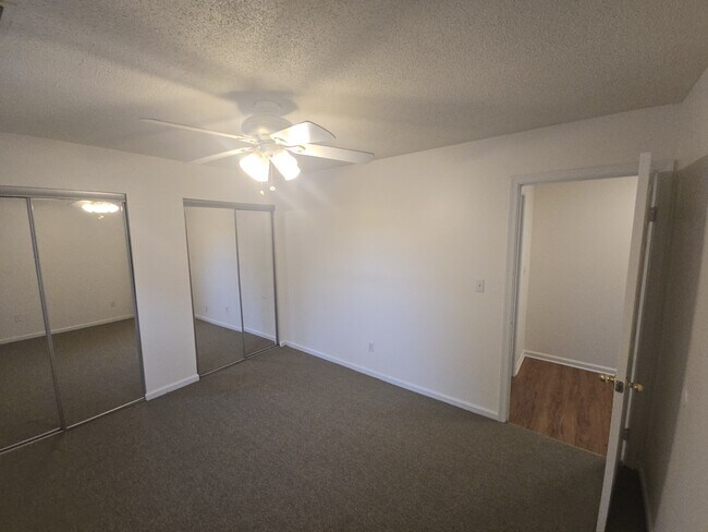 Building Photo - 4016 Rainbow Dr