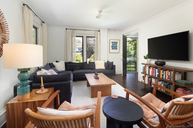 Building Photo - 16 Under Mountain Rd