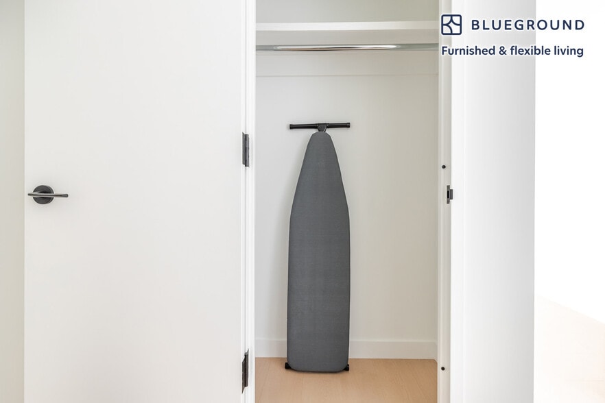 Building Photo - 11 Wharf Way