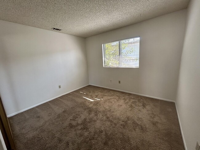 Building Photo - 4576 Hawley Blvd