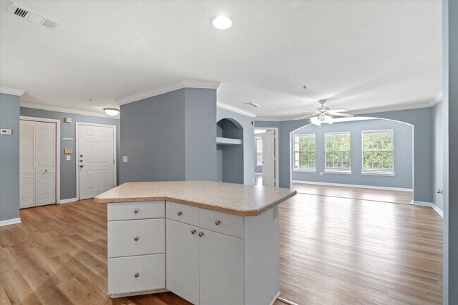 Building Photo - 3591 Kernan Blvd S