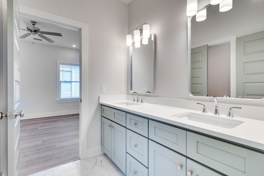 Building Photo - 4091 Ivy Green Trl