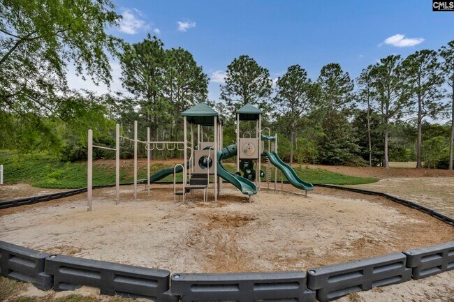 Building Photo - 109 Cotoneaster Dr