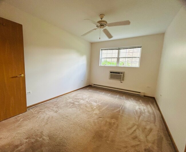 Building Photo - 300 Cunat Blvd