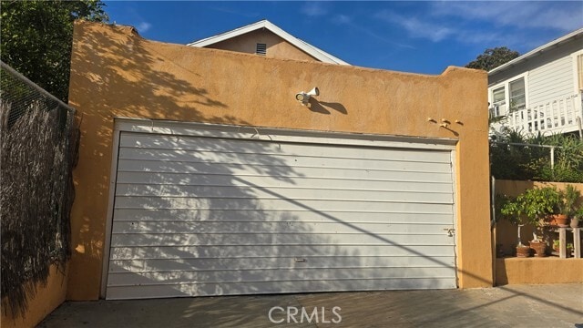 Building Photo - 6179 Oak Crest Way