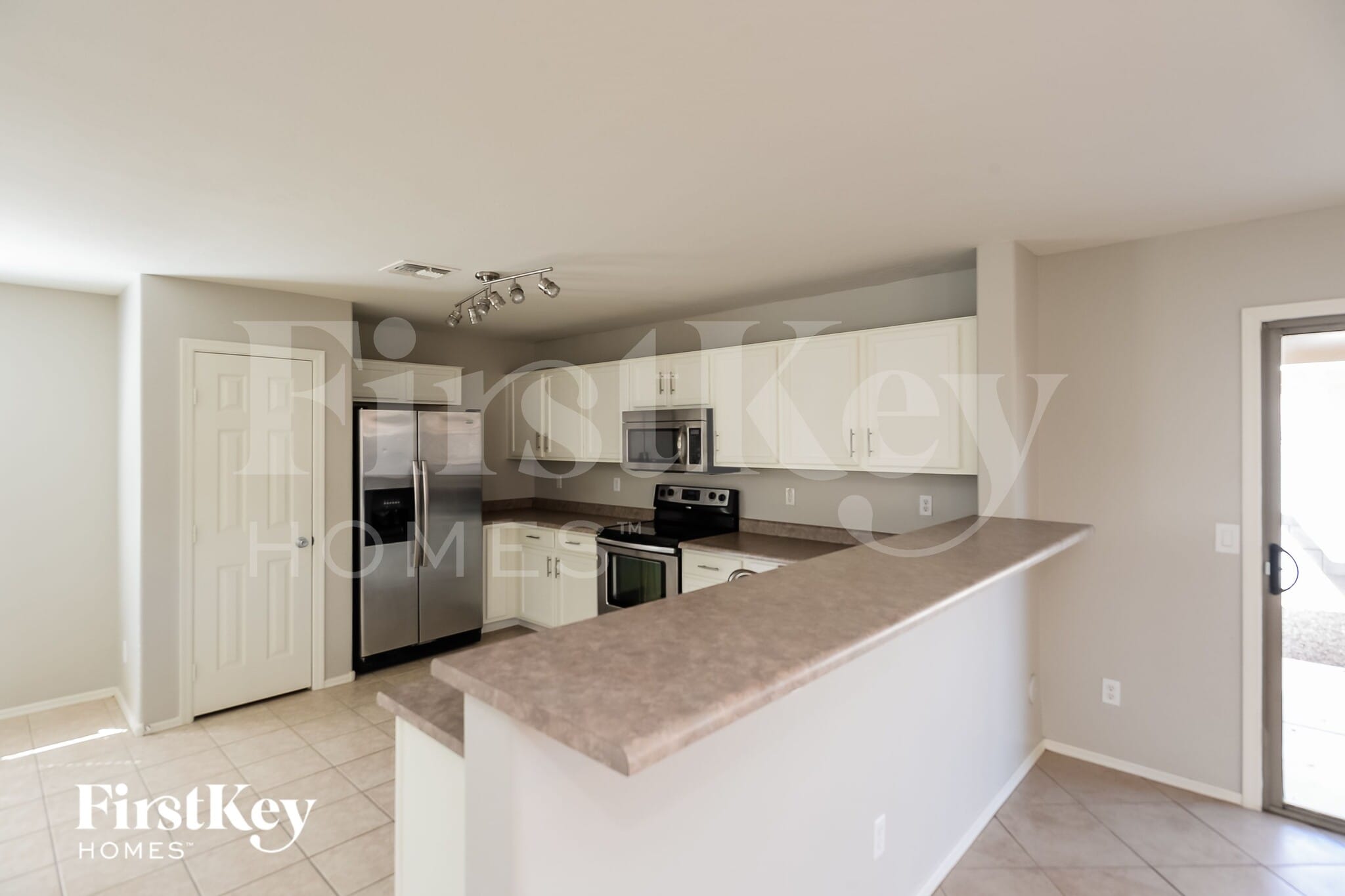 Building Photo - 2374 E Meadow Chase Dr