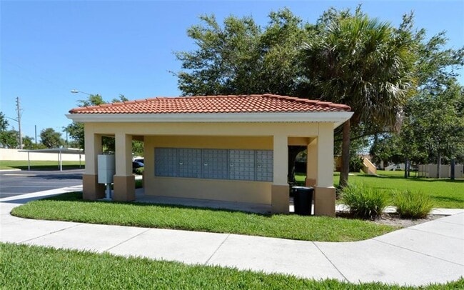 Building Photo - 2950 Viscaya Pl