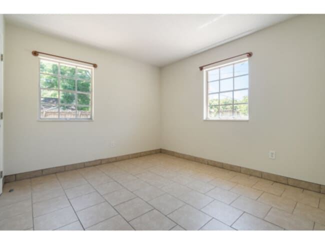 Building Photo - 7145 Pearson Rd