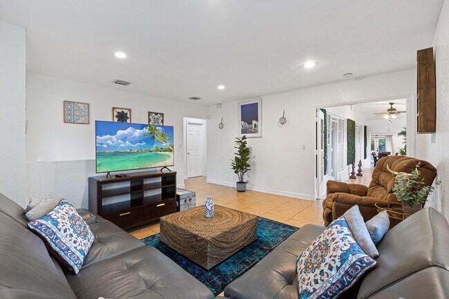 Living room view 2 - 25 NW 95th St