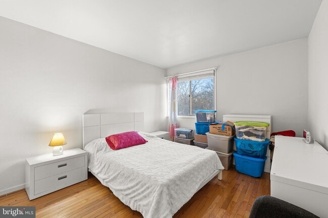 Building Photo - 7244 Donnell Pl