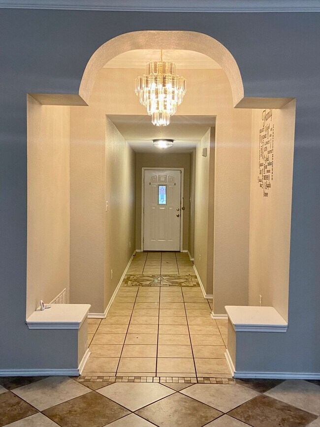 Building Photo - Wonderful Central TX Home