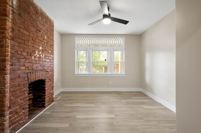 Building Photo - 313 Kambach St