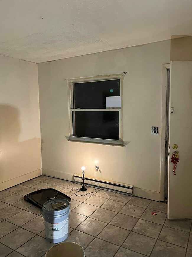 Building Photo - 2062 Hickorydale Dr