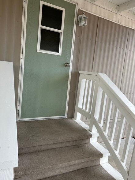 Front Door - 604 Havasu Ln