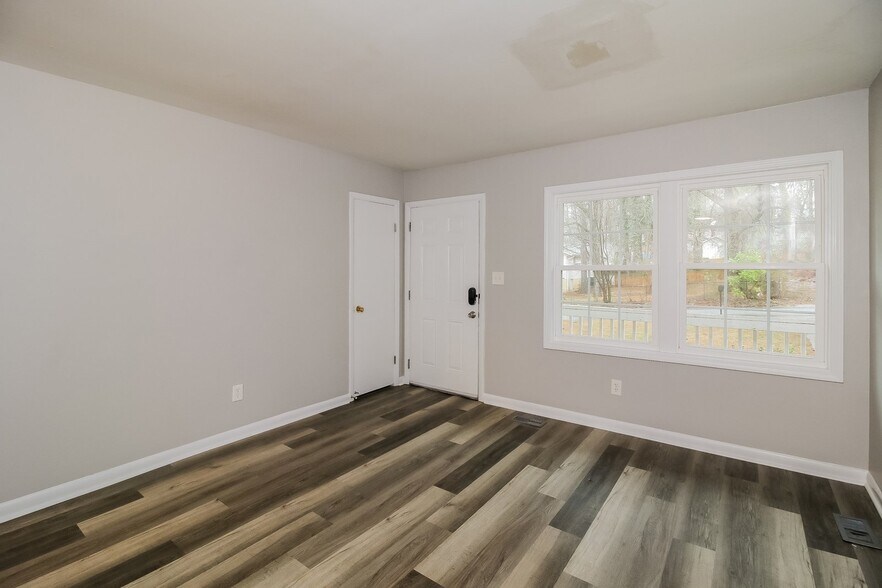 Building Photo - 543 Fielding Cir