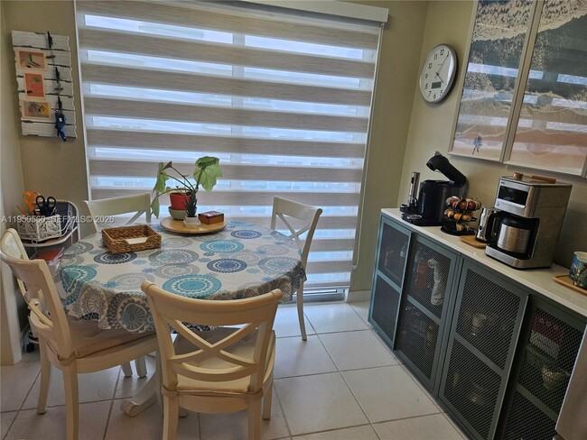 Building Photo - 3400 Galt Ocean Dr