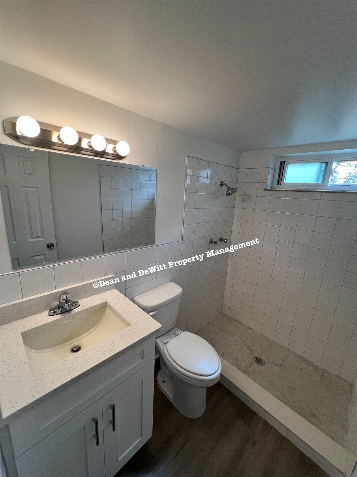 Building Photo - 2 Bed/1 Bath - Unit 6