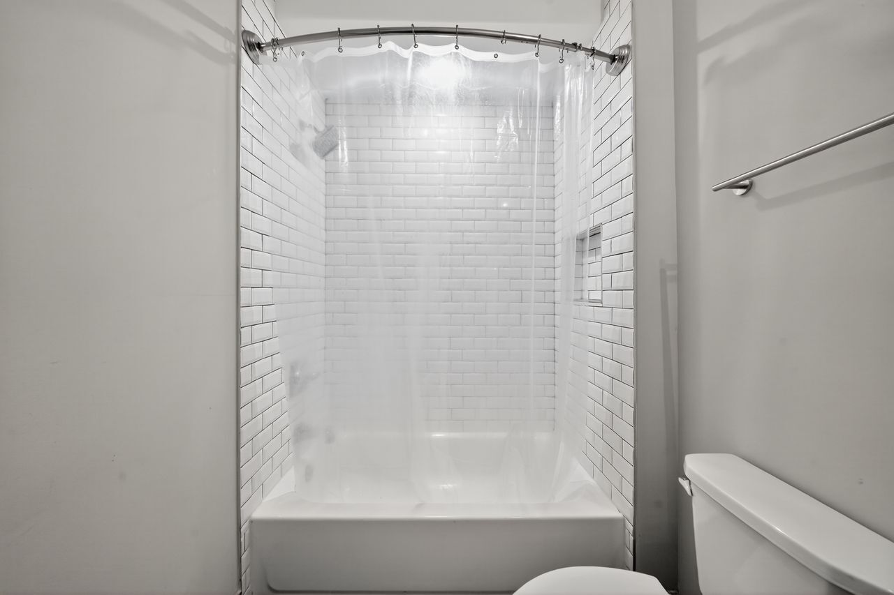 Building Photo - 1518 S 25th St