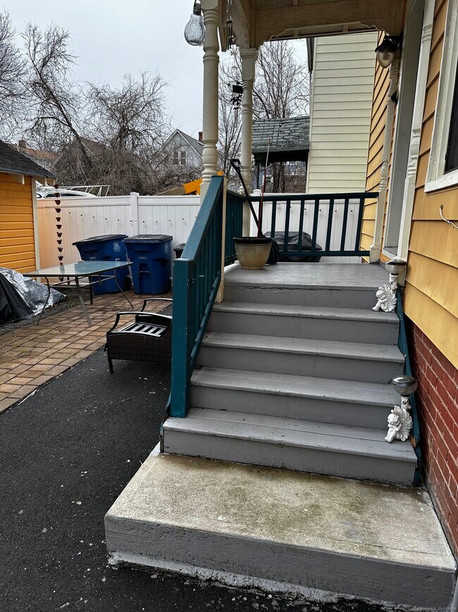 Building Photo - 504 Dixwell Ave