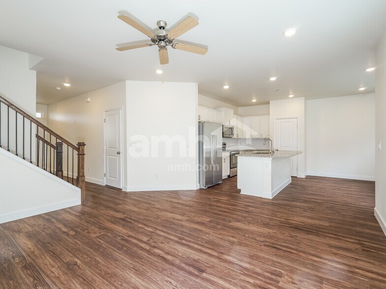 Building Photo - 1455 92nd Way SE