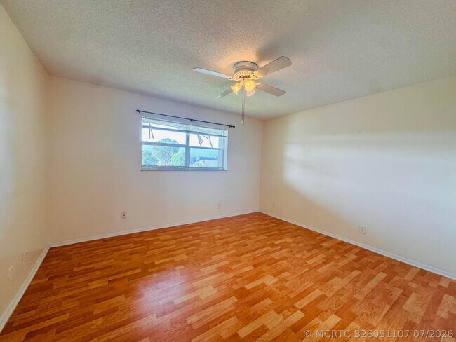 Building Photo - 8025 S Colony Cir
