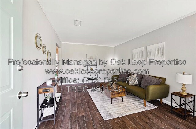 Building Photo - Houston