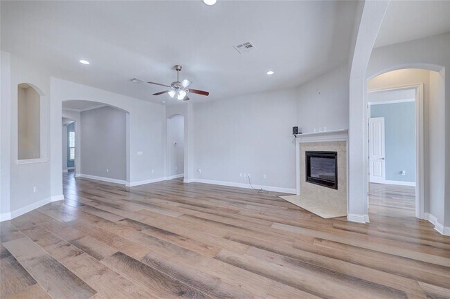 Building Photo - 16017 Jeffs Ln
