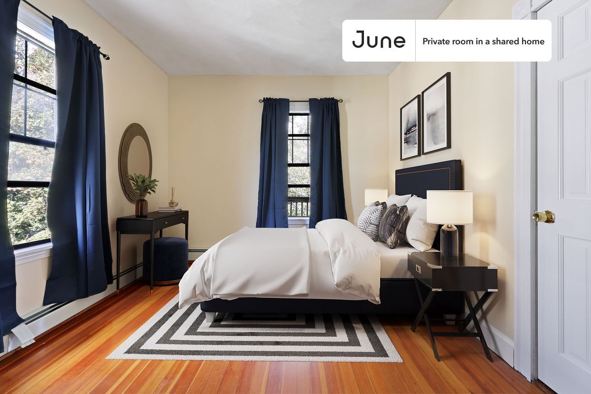 Primary Photo - Private bedroom in 4 bed/1 bath Home