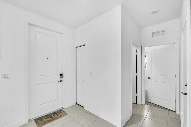 Building Photo - 235 SE Woodbark St