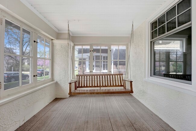 Building Photo - 636 S Euclid Ave