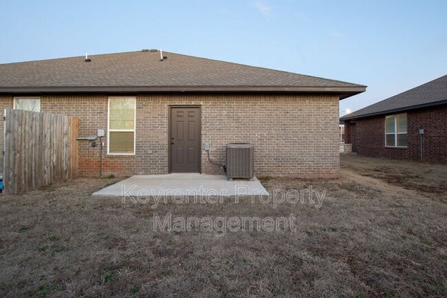 Building Photo - 1754 Eighty-Niner Ter