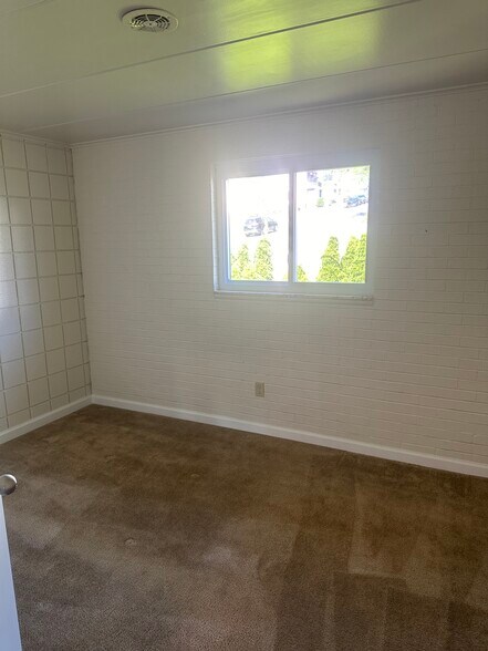 Bedroom 1 - 439 College Ave