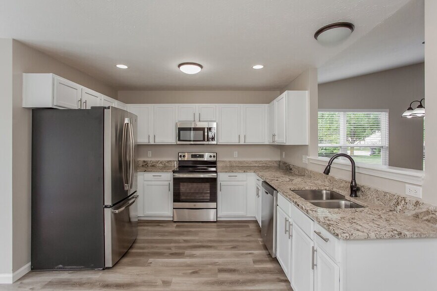 Building Photo - 16901 Peach Ln
