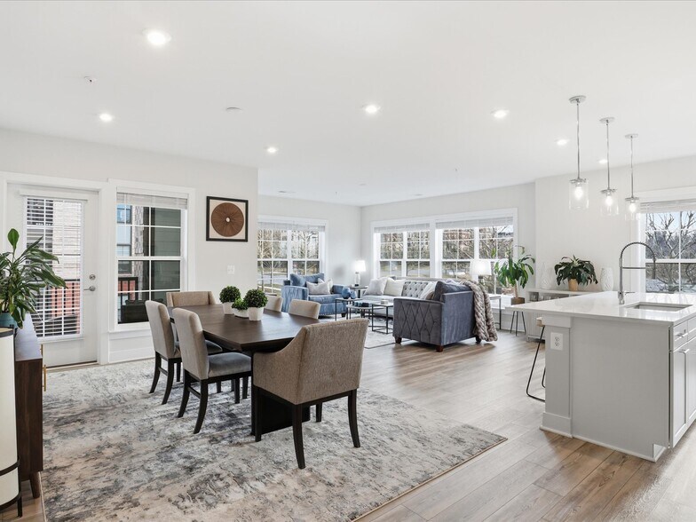 Building Photo - 106 Saint Ives Pl