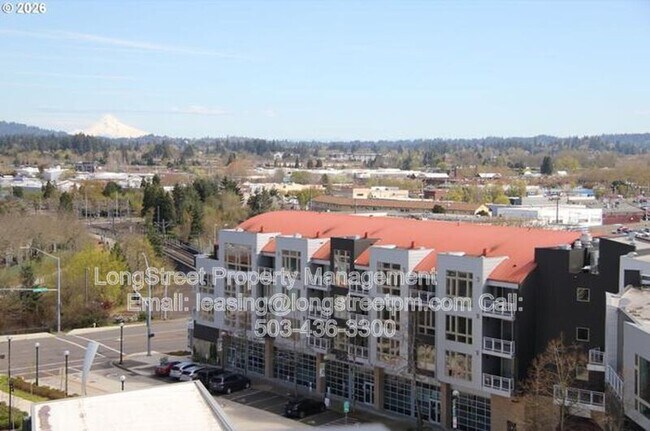 Building Photo - 12600 SW Crescent St