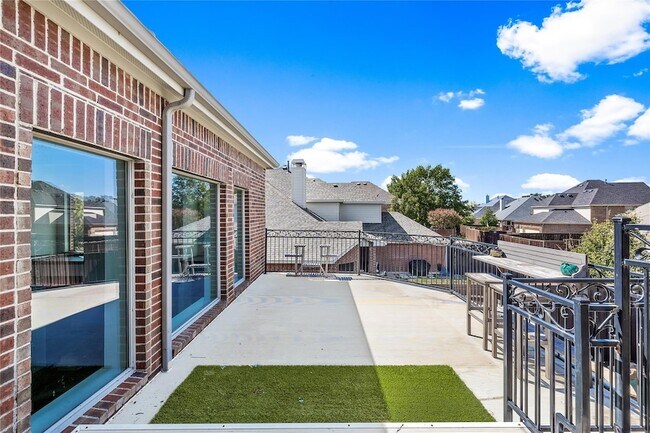 Building Photo - 1908 Thorndale Cir