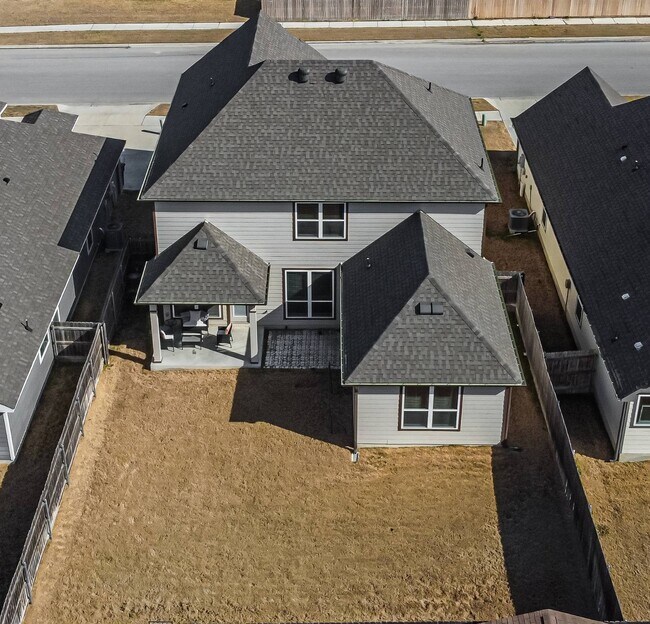 Building Photo - 6306 Golden Gate Dr