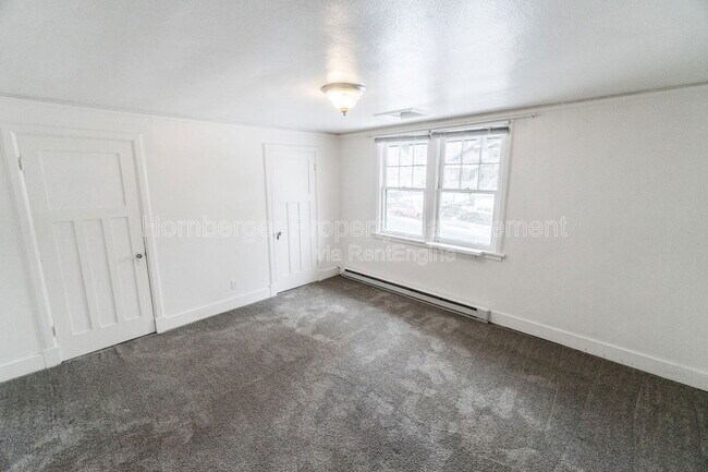 Building Photo - 1108 W 12th Ave