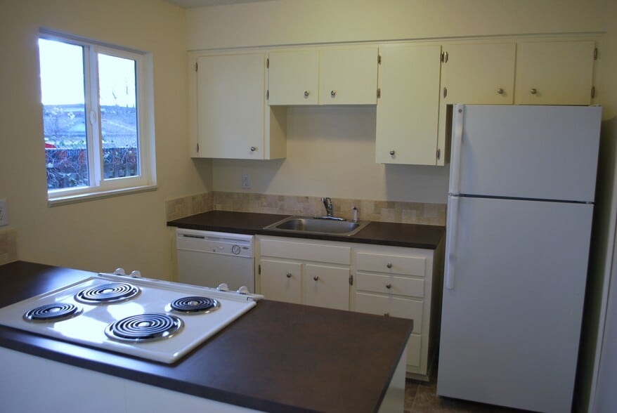 Building Photo - 620 SE 47th Ave