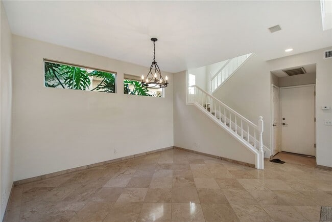 Building Photo - 30 St Michael